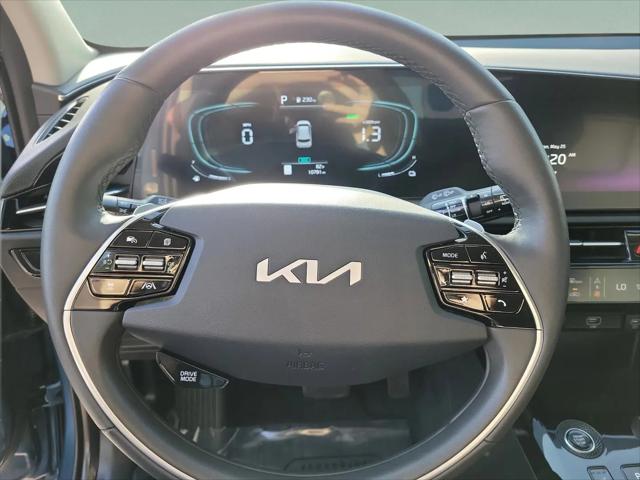 2025 Kia Niro SX