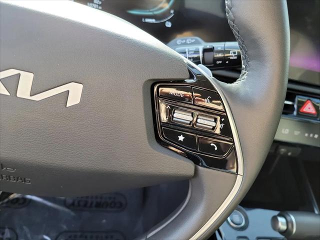 2025 Kia Niro SX