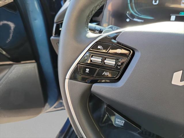 2025 Kia Niro SX