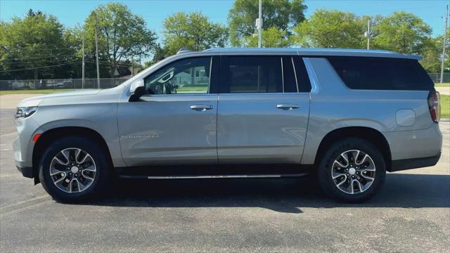 2023 Chevrolet Suburban 4WD LT