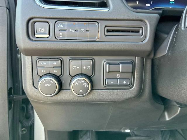 2023 Chevrolet Suburban 4WD LT