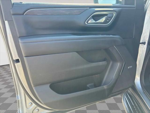 2023 Chevrolet Suburban 4WD LT