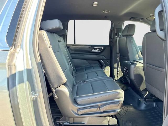 2023 Chevrolet Suburban 4WD LT
