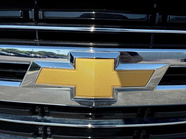 2023 Chevrolet Suburban 4WD LT