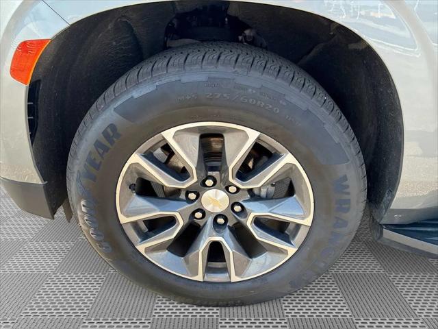 2023 Chevrolet Suburban 4WD LT