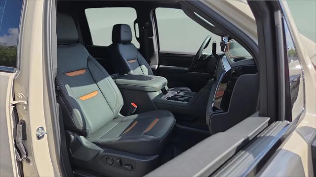 2026 GMC Sierra 2500HD Crew Cab, Standard Bed, AT4, 4WD