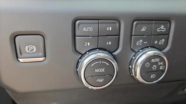 2026 GMC Sierra 2500HD Crew Cab, Standard Bed, AT4, 4WD