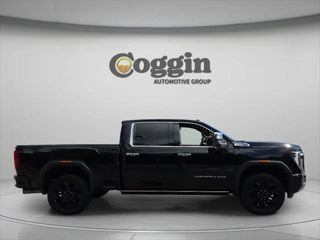 2024 GMC Sierra 2500HD 4WD Crew Cab Standard Bed Denali