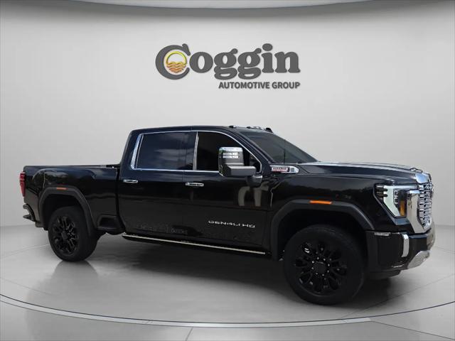 2024 GMC Sierra 2500HD 4WD Crew Cab Standard Bed Denali