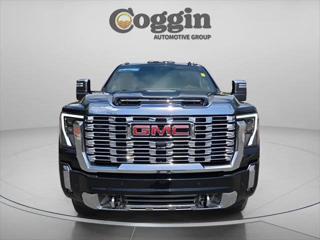 2024 GMC Sierra 2500HD 4WD Crew Cab Standard Bed Denali