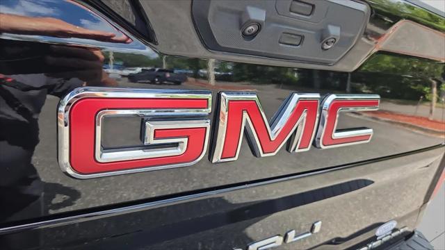 2024 GMC Sierra 2500HD 4WD Crew Cab Standard Bed Denali
