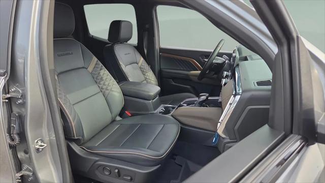2023 GMC Canyon 4WD Crew Cab Short Box Denali