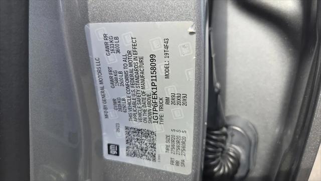 2023 GMC Canyon 4WD Crew Cab Short Box Denali