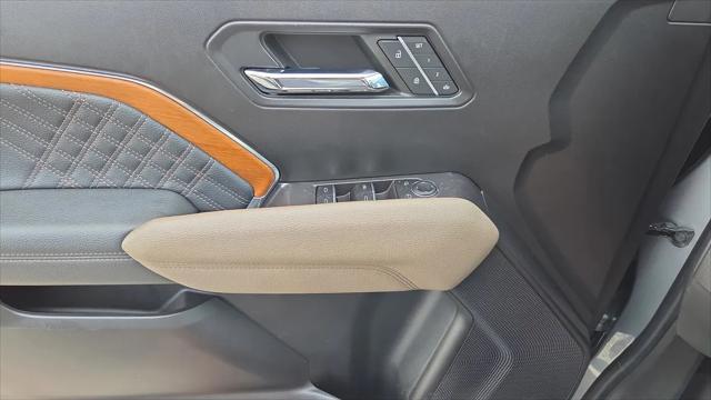 2023 GMC Canyon 4WD Crew Cab Short Box Denali