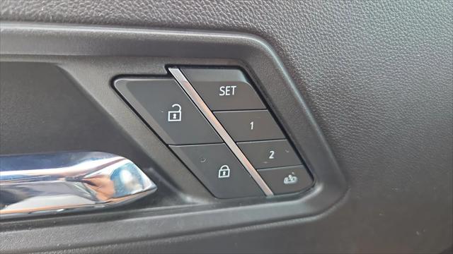 2023 GMC Canyon 4WD Crew Cab Short Box Denali