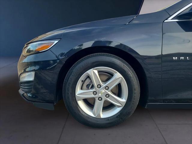 2022 Chevrolet Malibu FWD LS