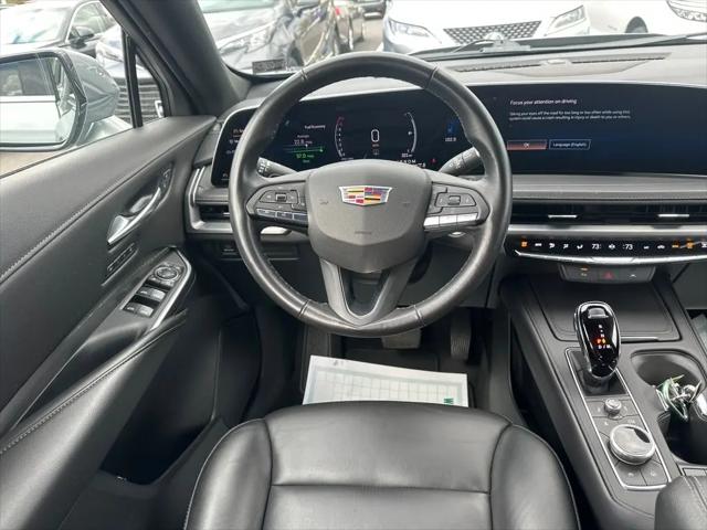 2024 Cadillac XT4 AWD Premium Luxury