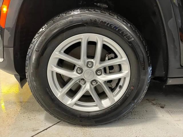 2024 Jeep Grand Cherokee L Laredo X 4x4