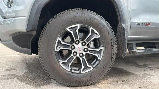 2023 GMC Canyon 4WD Crew Cab Short Box AT4