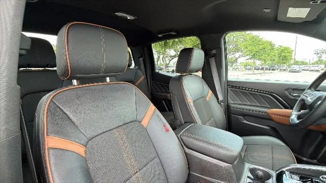 2023 GMC Canyon 4WD Crew Cab Short Box AT4