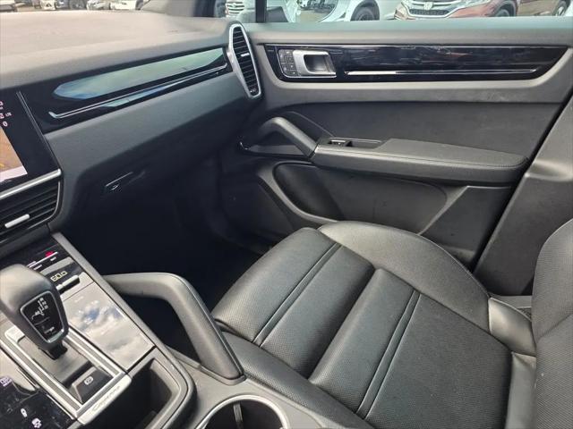 2022 Porsche Cayenne E-Hybrid Cayenne E-Hybrid
