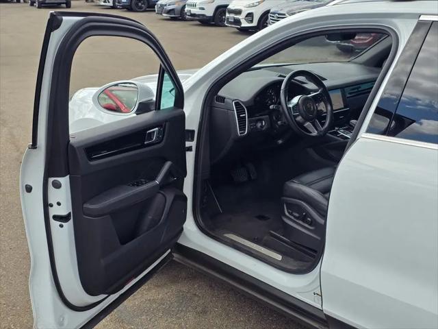 2022 Porsche Cayenne E-Hybrid Cayenne E-Hybrid