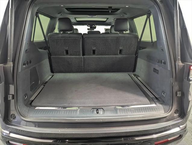 2024 Jeep Grand Wagoneer L Series III Obsidian 4x4