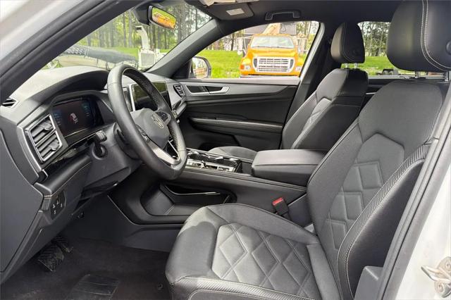 2024 Volkswagen Atlas Cross Sport 2.0T SE w/Technology