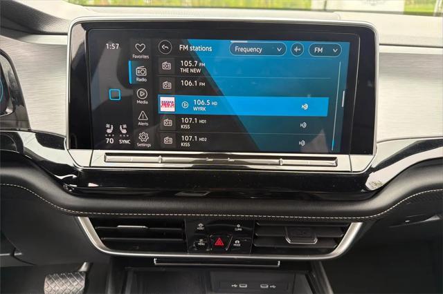 2024 Volkswagen Atlas Cross Sport 2.0T SE w/Technology