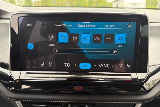 2024 Volkswagen Atlas Cross Sport 2.0T SE w/Technology