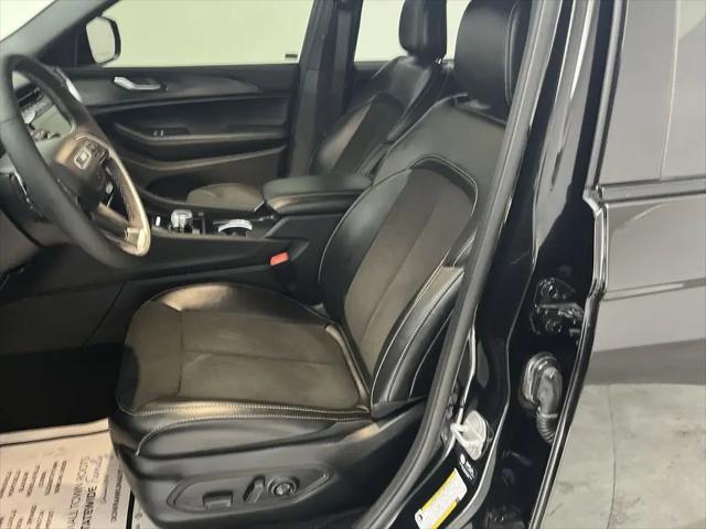 2025 Jeep Grand Cherokee L Altitude X 4x4