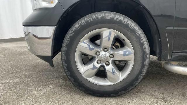 2017 Ram 1500 Big Horn Crew Cab 4x4 6'4" Box