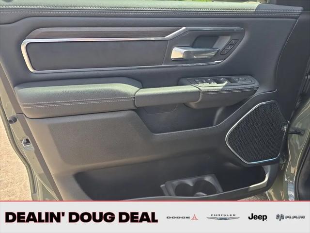 2026 Ram 1500 Laramie Crew Cab 4x4 5'7" Box