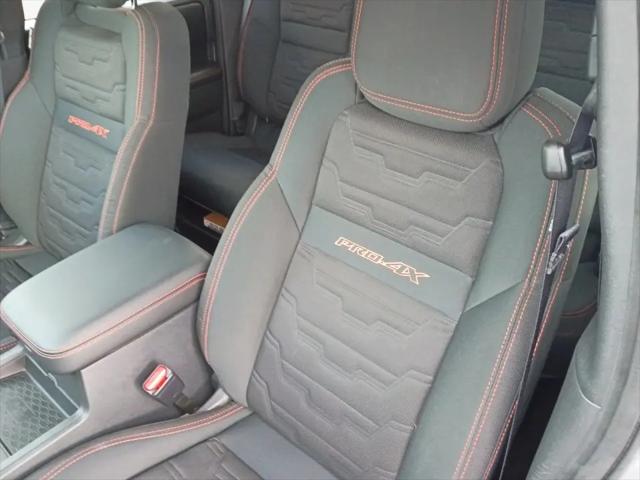 2025 Nissan Frontier Crew Cab PRO-4X 4x4