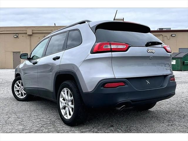 2016 Jeep Cherokee Sport