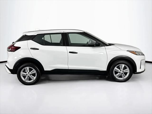 2023 Nissan Kicks S Xtronic CVT