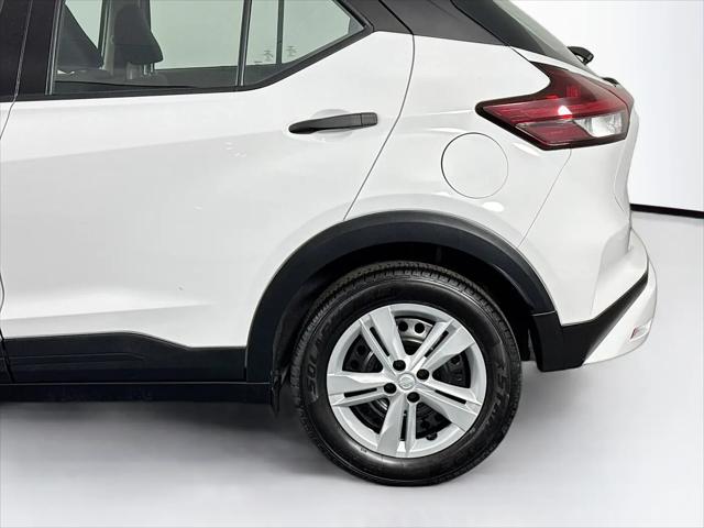 2023 Nissan Kicks S Xtronic CVT