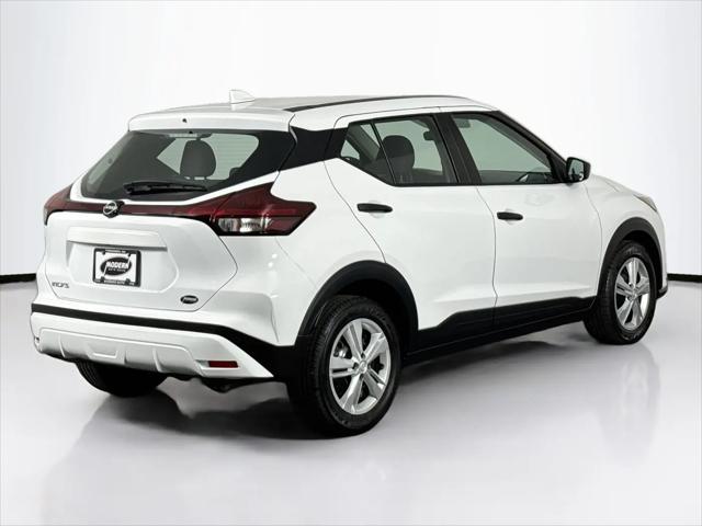2023 Nissan Kicks S Xtronic CVT
