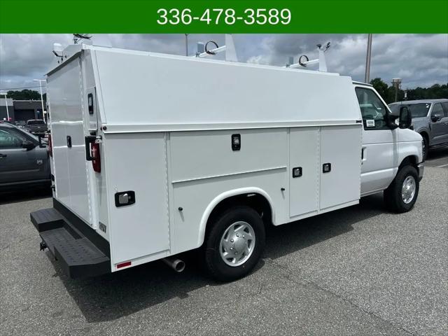 2026 Ford E-350 Cutaway E-350