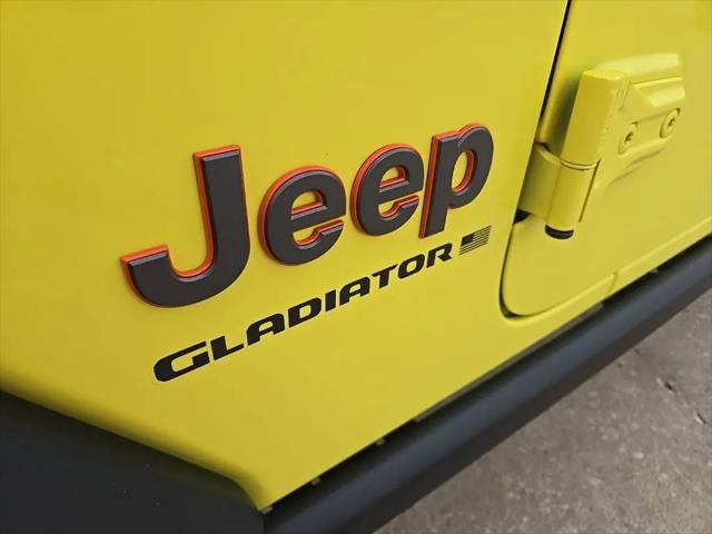 2023 Jeep Gladiator Sport