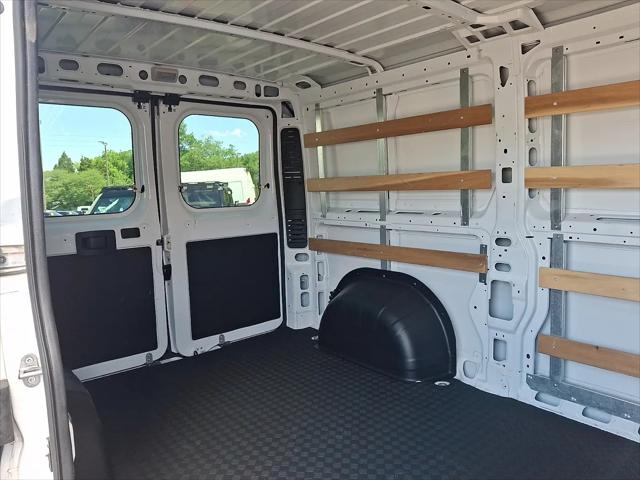 2025 Ram ProMaster 2500 Cargo Van Tradesman Low Roof 136" WB w/Pass Seat