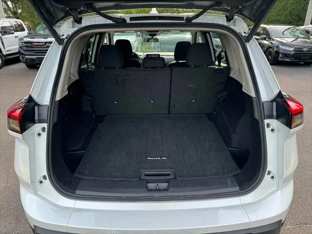 2025 Nissan Rogue SV FWD