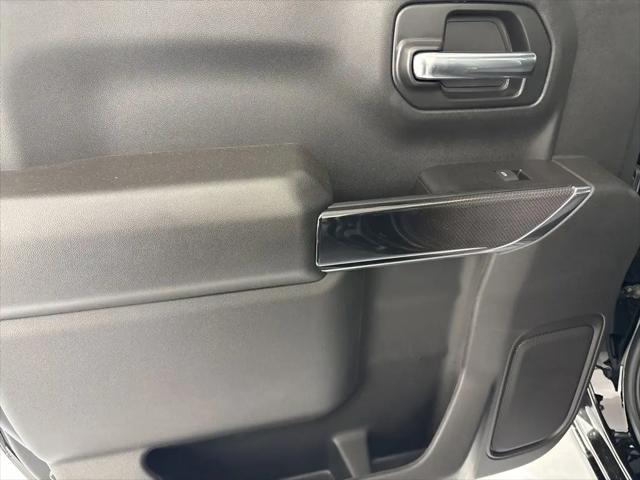 2026 Chevrolet Silverado 1500 4WD Crew Cab Short Bed Custom Trail Boss
