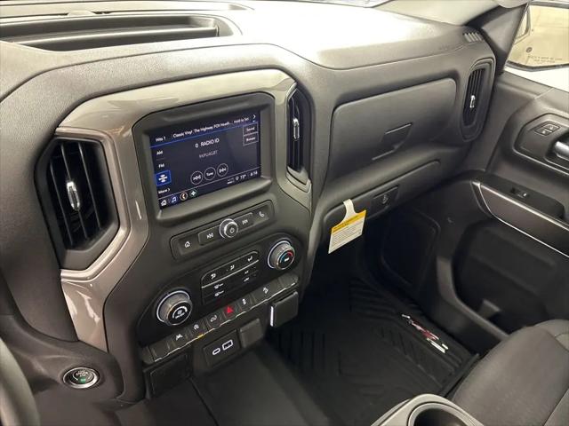 2026 Chevrolet Silverado 1500 4WD Crew Cab Short Bed Custom Trail Boss