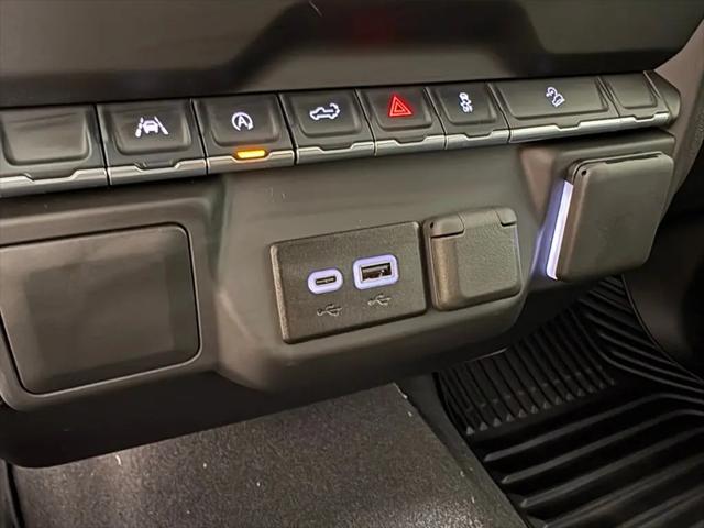 2026 Chevrolet Silverado 1500 4WD Crew Cab Short Bed Custom Trail Boss