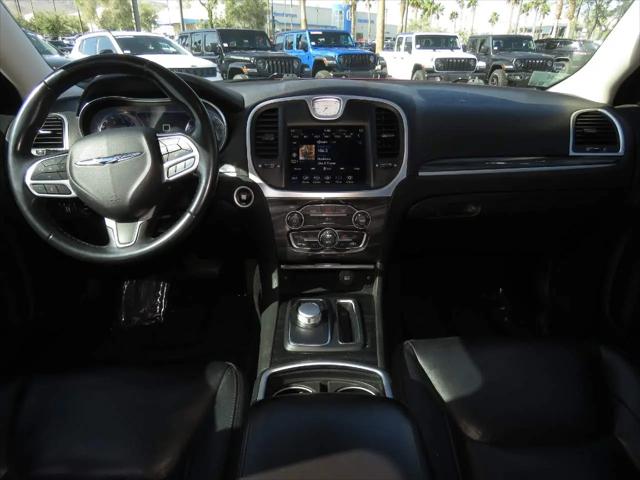 2020 Chrysler 300 Touring L