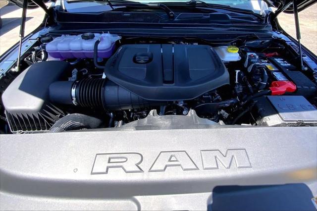 2026 Ram 1500 Warlock Crew Cab 4x4 5'7" Box