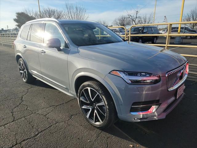 2025 Volvo XC90 B5 Plus