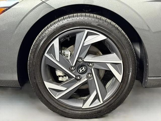 2025 Hyundai Elantra Hybrid SEL Sport