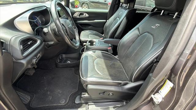 2019 Chrysler Pacifica Hybrid Limited
